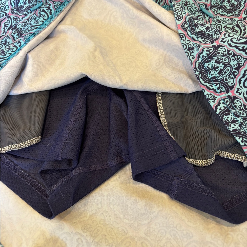 Title Nine sz XS Skort in Blue, pink geometric pattern - Picture 2 of 6